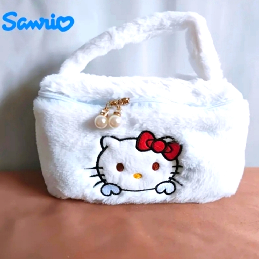 Hello Kitty Plush Handbag/ Makeup Bag NWT
